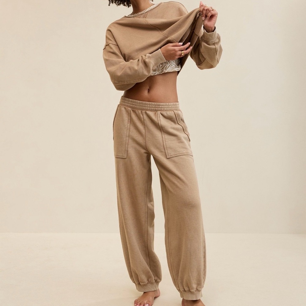 Aerie vacay joggers- medium